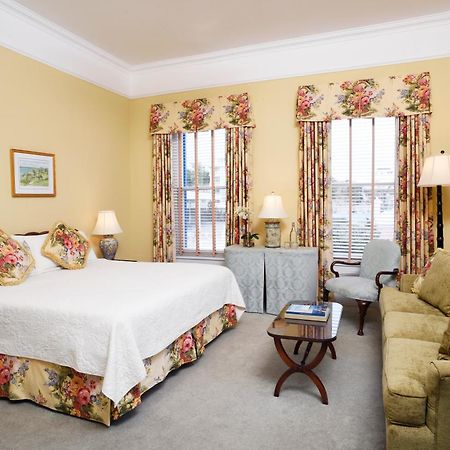 Rosedon Hotel Pembroke Ngoại thất bức ảnh